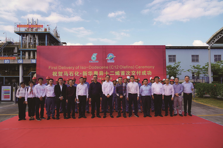 奇异果（中国）与马石化异十二烯首次交付成功 (3)_看图王_副本.jpg